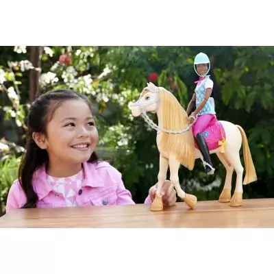 Barbie – Poupée Brooklyn Mysteries The Great Horse Chase Barbie – Poupée Brooklyn Mysteries The Great Horse Chase