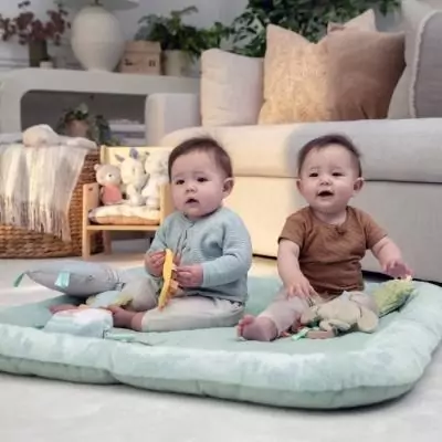 Tapis d'éveil bébé Calm Spring avec 6 jouets sensoriels Tapis d'éveil bébé Calm Spring avec 6 jouets sensoriels