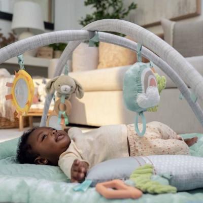 Tapis d'éveil bébé Calm Spring avec 6 jouets sensoriels