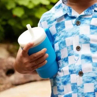Tasse à bec INFANTINO en silicone bleu océan