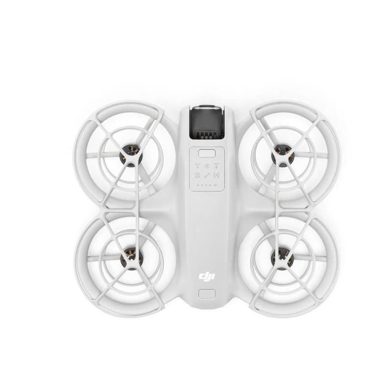 Drone ultra-compact DJI Neo 135g pour capture cinématographique
