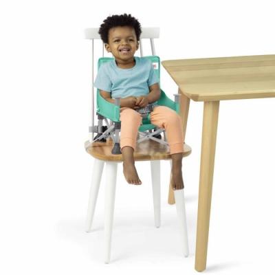 Rehausseur de chaise fille rose: léger, pliable et nomade