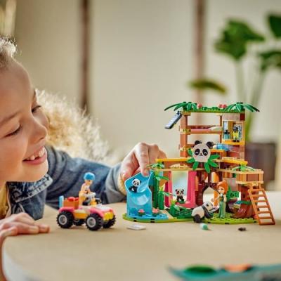 Amuse-toi avec le Sanctuaire des Pandas LEGO Friends !