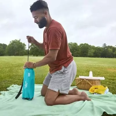 Rehausseur de table Disney Baby Mickey - Compact et pratique Rehausseur de table Disney Baby Mickey - Compact et pratique