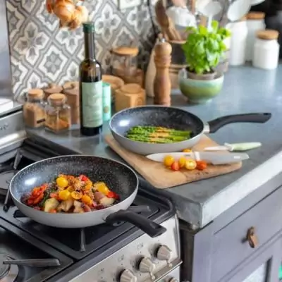 Ensemble de 3 poêles aspect pierre - Livoo - MEN124GR - Gris