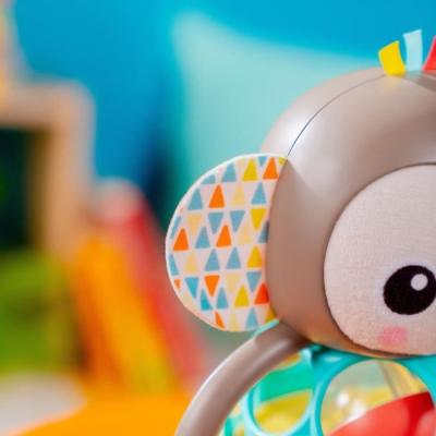 Hochet musical et lumineux Grab & Giggle Monkey - Avec Oball - 6M+