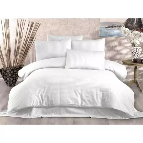 Parure de lit - 1 housse de couette 220 x 240 cm + 2 taies d'oreiller 60 x 60 cm - 70% polyester, 30% coton - Blanc