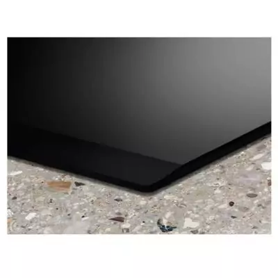 Table de cuisson aspirante Electrolux 78cm 4 feux noir Table de cuisson aspirante Electrolux 78cm 4 feux noir