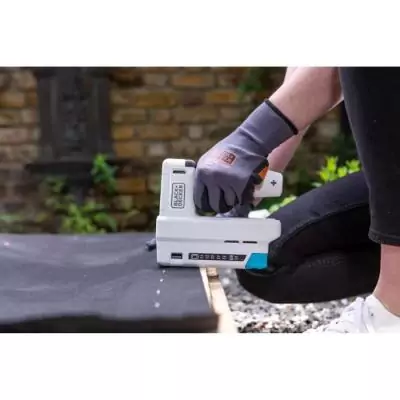 Agrafeuse - BLACK&DECKER - BCN115-XJ - 3,6V - 60cps/min - Avec 800 agrafes 12mm et 200 clous