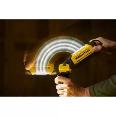 Lampe torche - 18V - STANLEY FATMAX - SFMCL050B-XJ - 3 LED - 700 lumens - Tete pivotante - Sans batterie